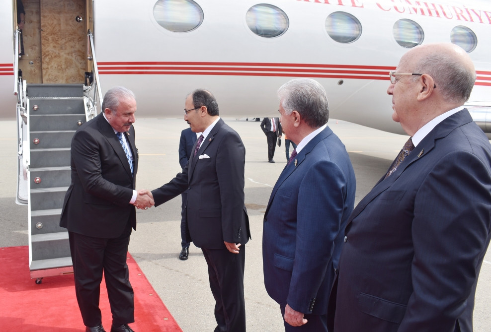 Speaker of Grand National Assembly of Turkiye arrives in Azerbaijan
